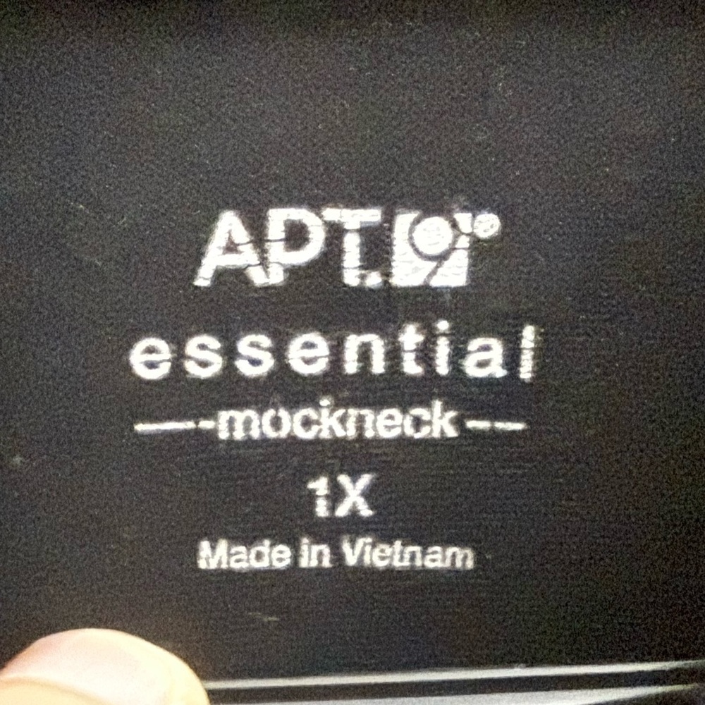 {Apt 9 Essentials}-Size: 1X-Elegant Black Women's Mockneck Short Sleeve Top - Picture 3 of 5